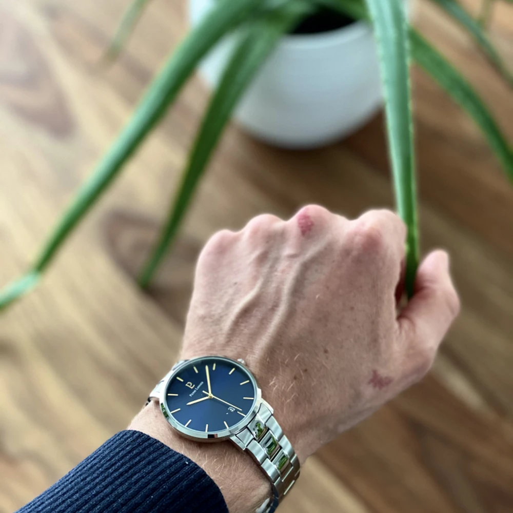 Montre Homme ECHO Cadran Bleu Bracelet Acier Argenté 4 Montre Homme ECHO Cadran Bleu Bracelet Acier Argenté – Image 2