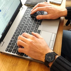 Montre Homme GAIUS Cadran Noir Bracelet Acier Milanais Noir 9 Montre Homme GAIUS Cadran Noir Bracelet Acier Milanais Noir -Pierre Lannier Magasin De Vente IMG 0207 retouchee redimensionnee 1000x1000 crop